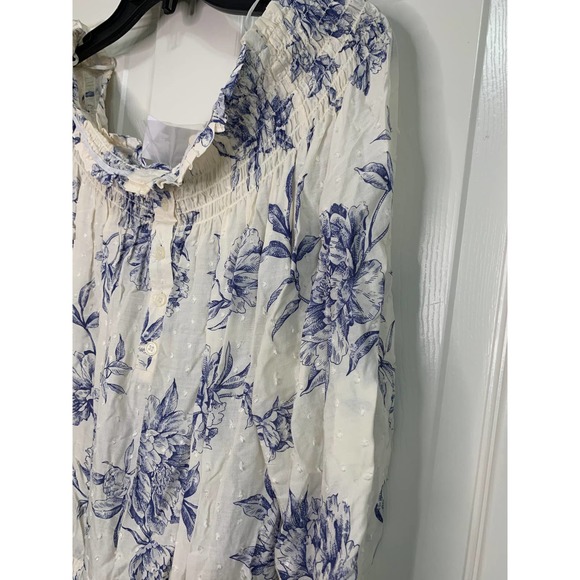 Socialite ivory blue flor off shoulder long sleeve blouse size Medium NWT - Picture 4 of 6